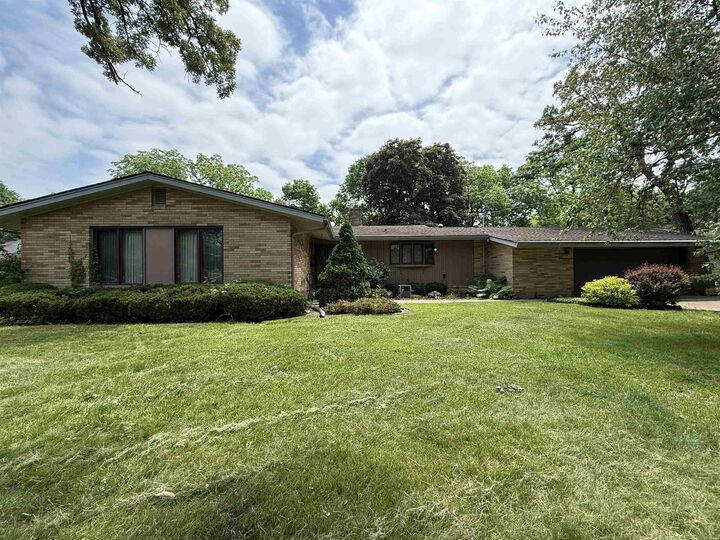 1839 Arrowhead Drive  Beloit WI 53511 photo