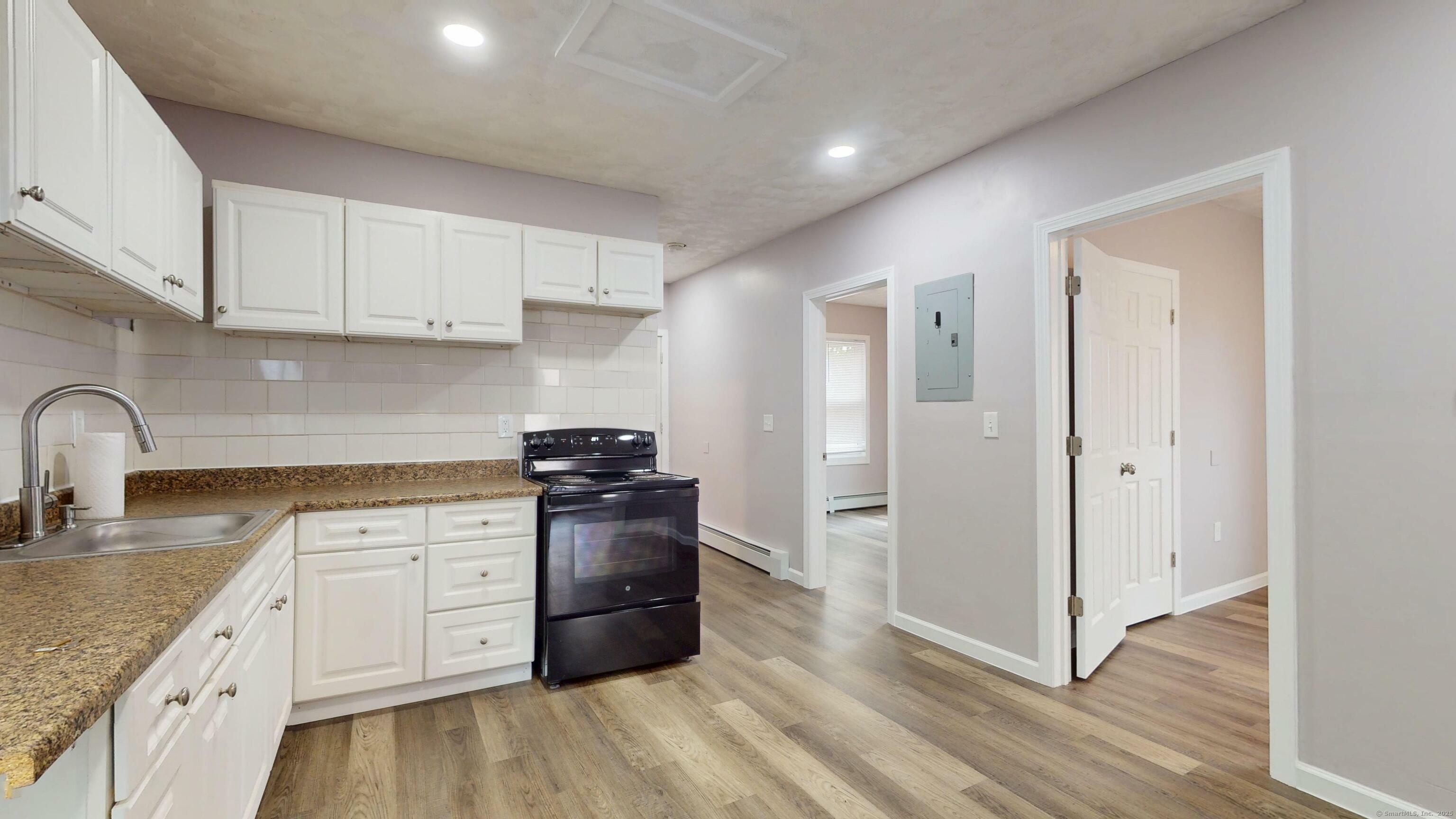 Property Photo:  11 Judson Street  CT 06120 