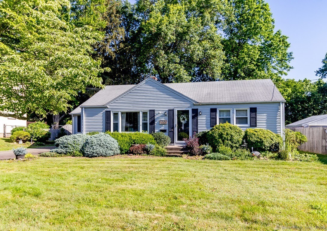 Property Photo: 39 Mohawk Lane CT 06109