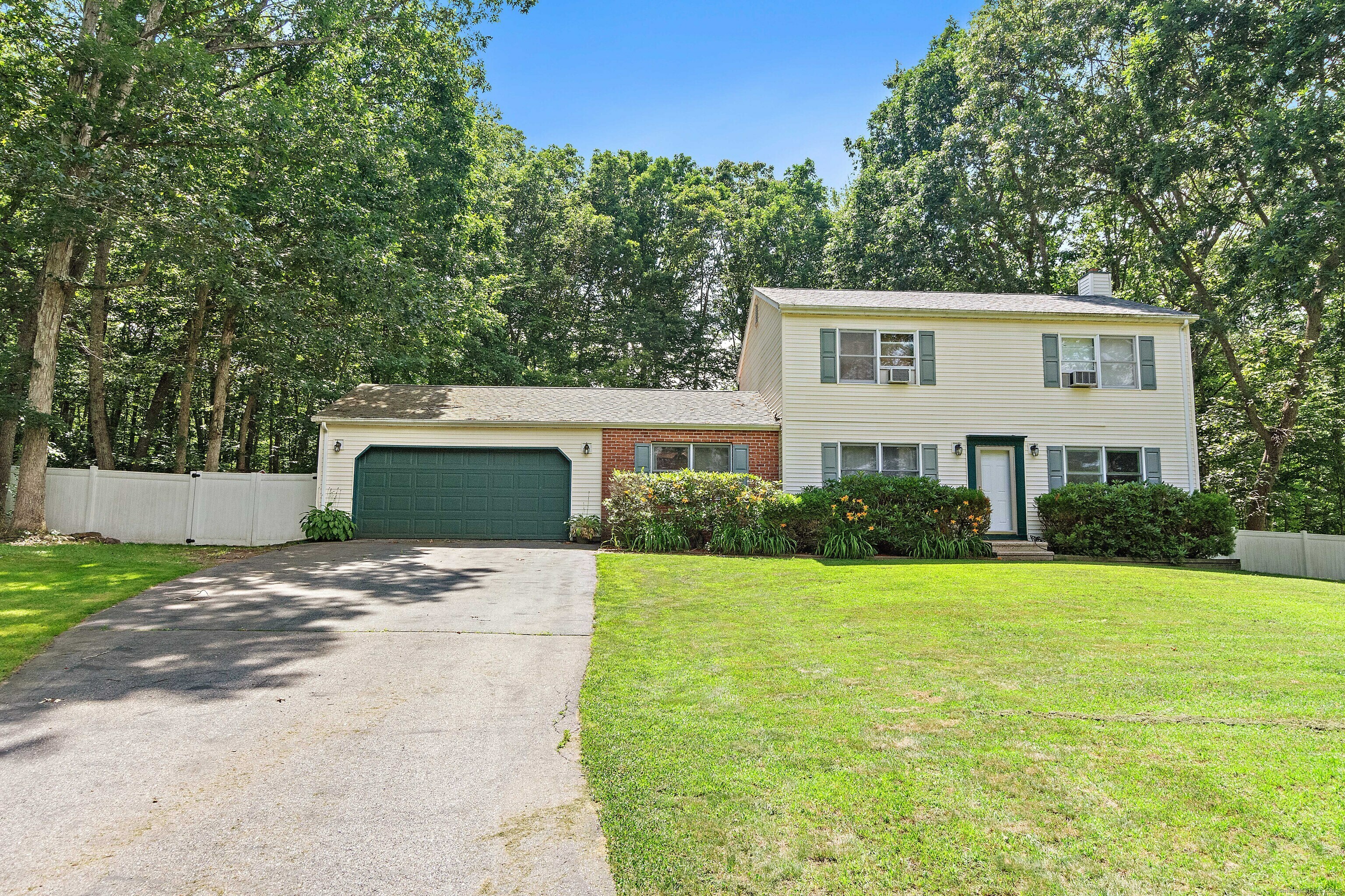 Property Photo:  9 Elwood Lane  CT 06360 