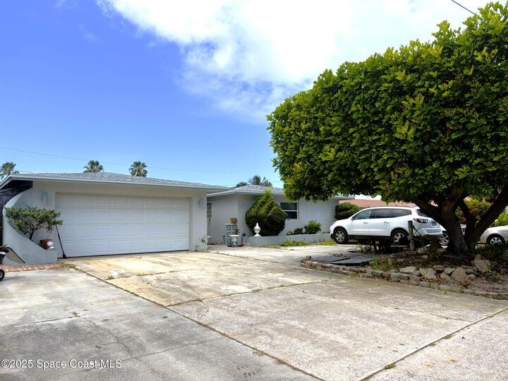 292 Pine Tree Drive  Indialantic FL 32903 photo
