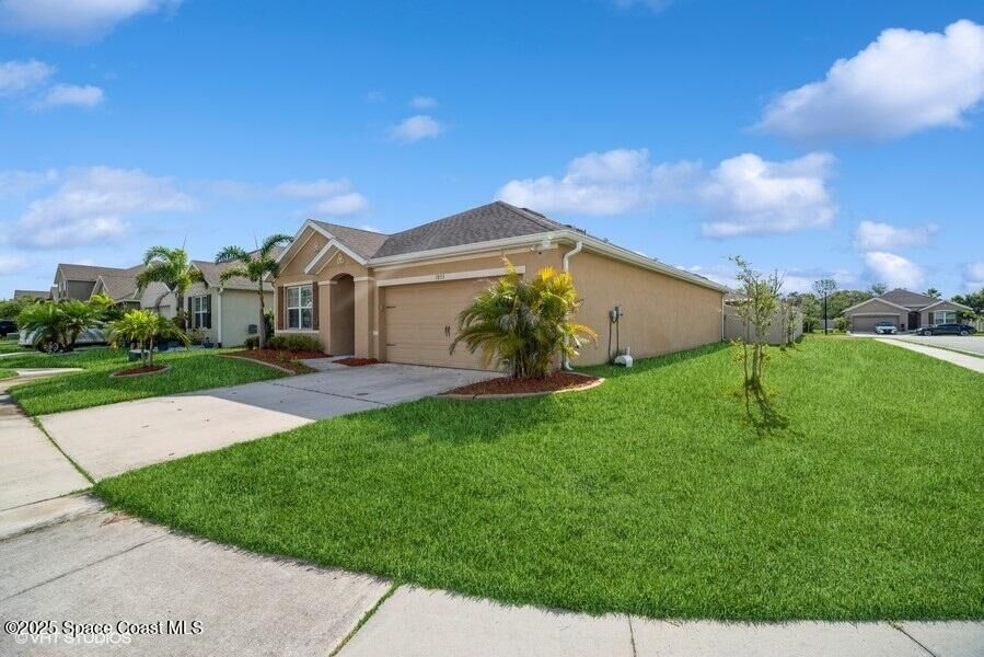 Property Photo:  1055 Newton Circle  FL 32955 