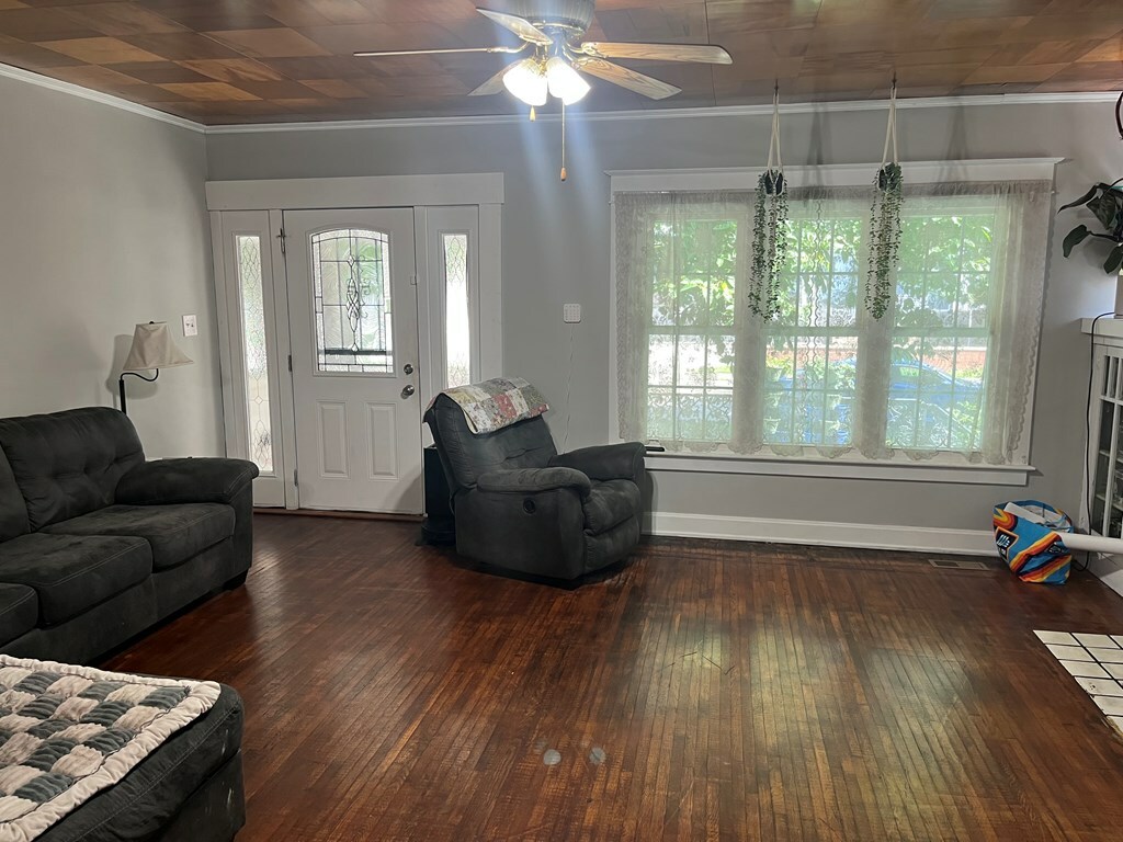 Property Photo: 118 5th St OH 45601