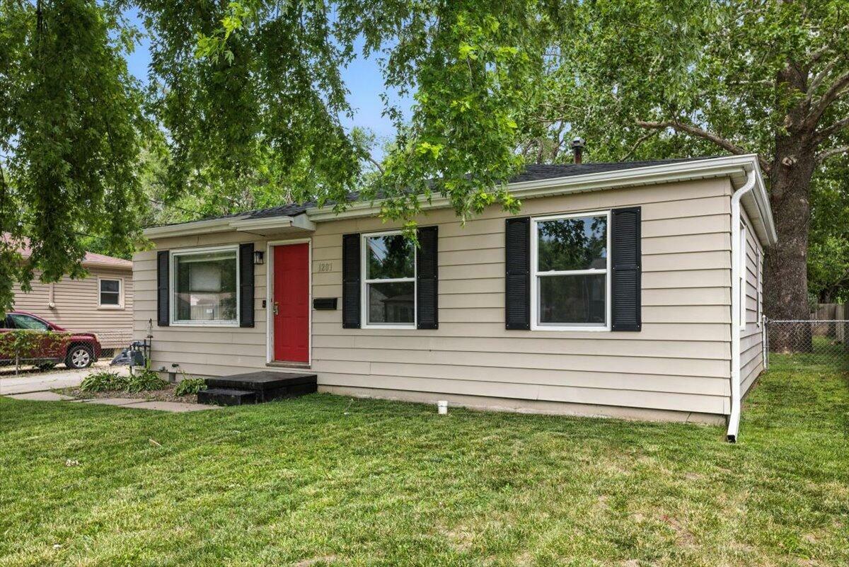 Property Photo: 1207 Westside Drive IA 51501