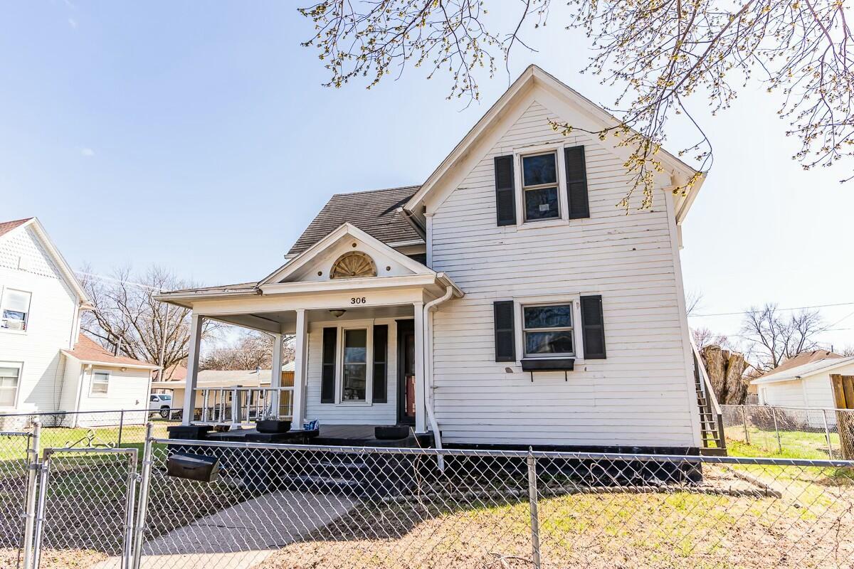 306 Maple  Street  Red Oak IA 51566 photo
