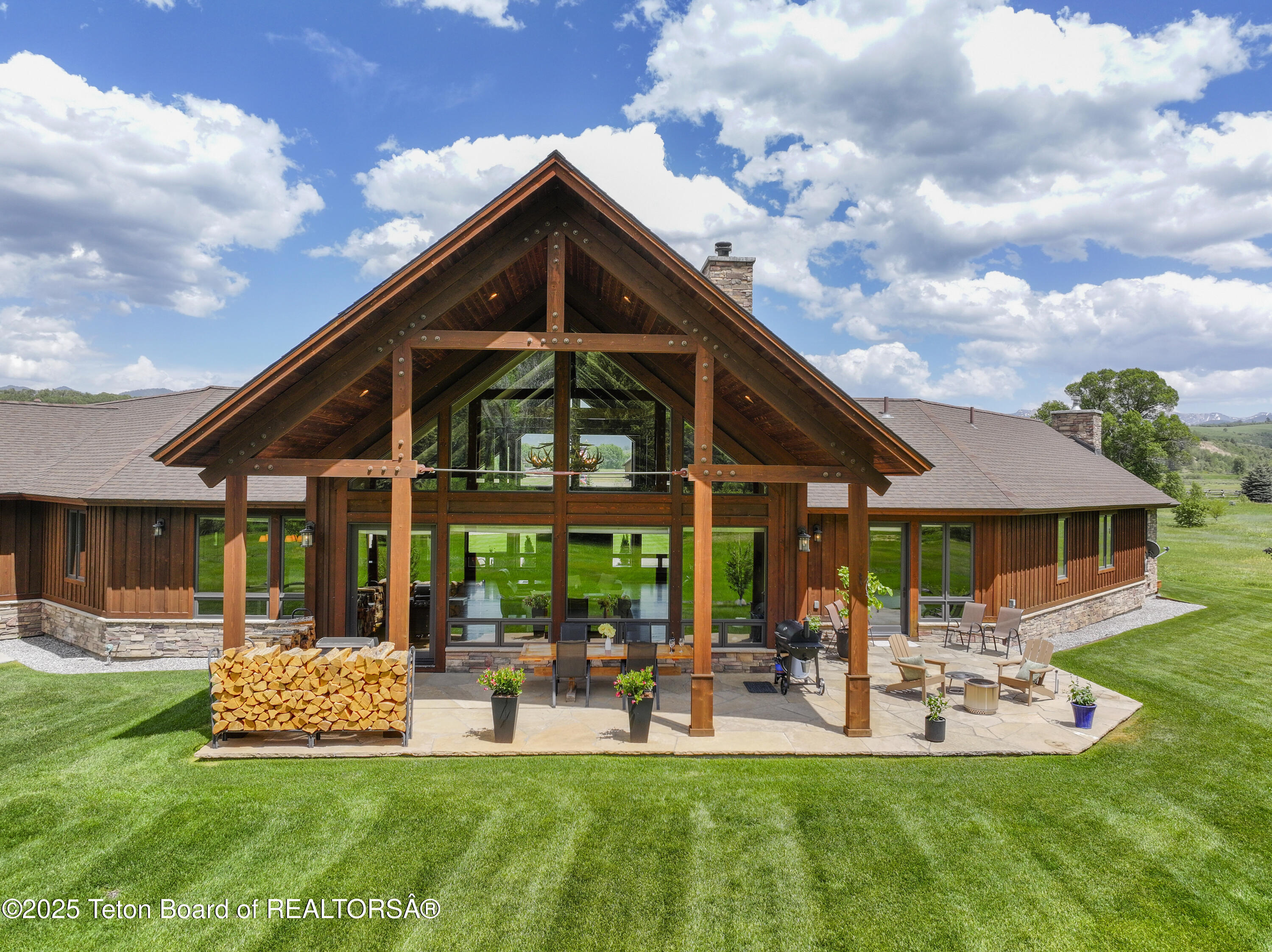 Property Photo: 450 Salt River Ranch Ln WY 83127