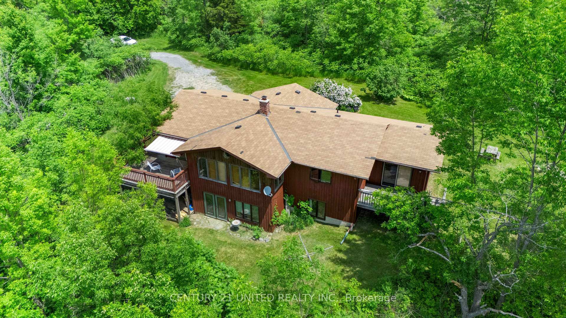 Property Photo: 715 Northey'S Bay Road ON K0L 3E0