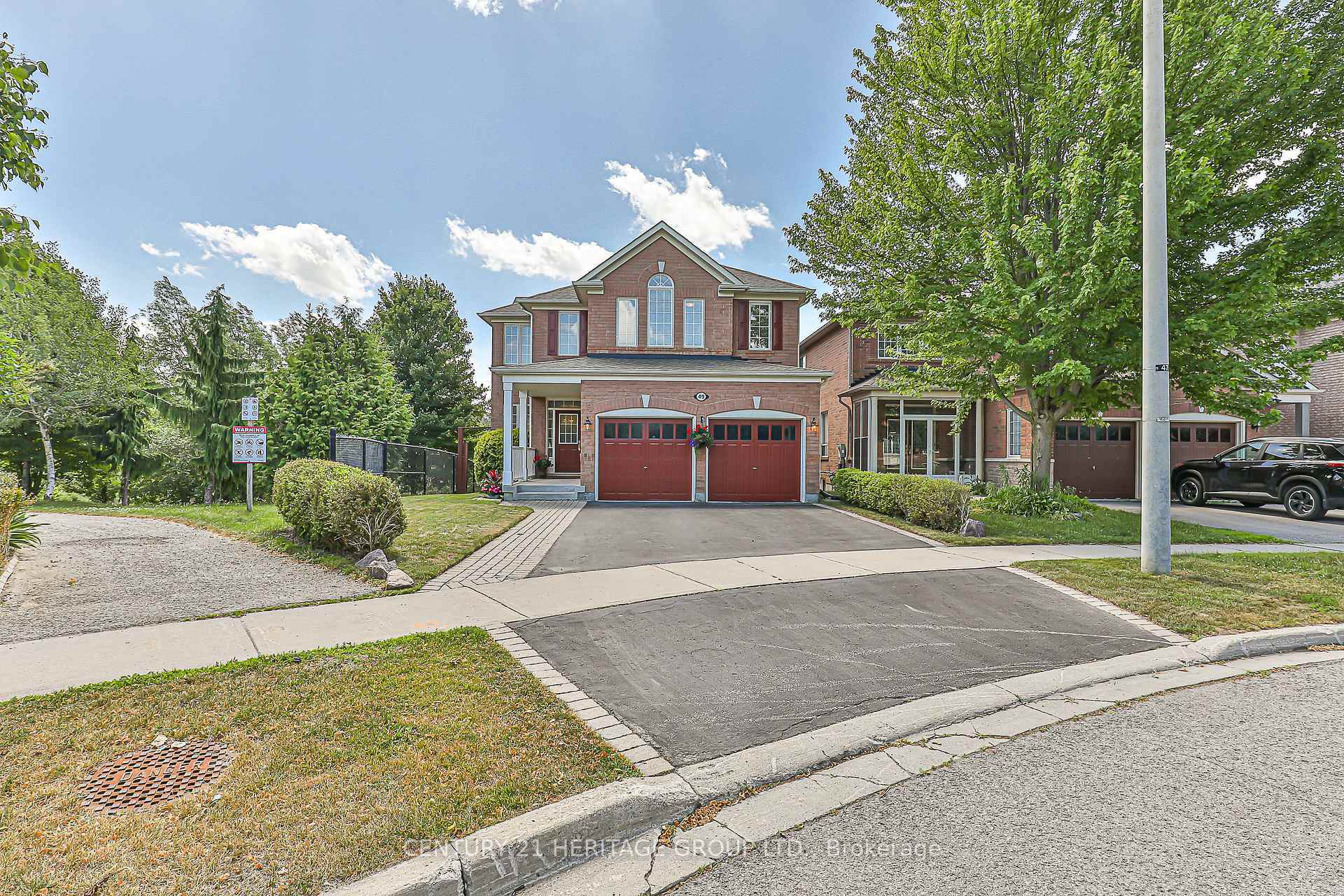 Photo de la propriété: 49 Pagoda Drive ON L4E 4N5