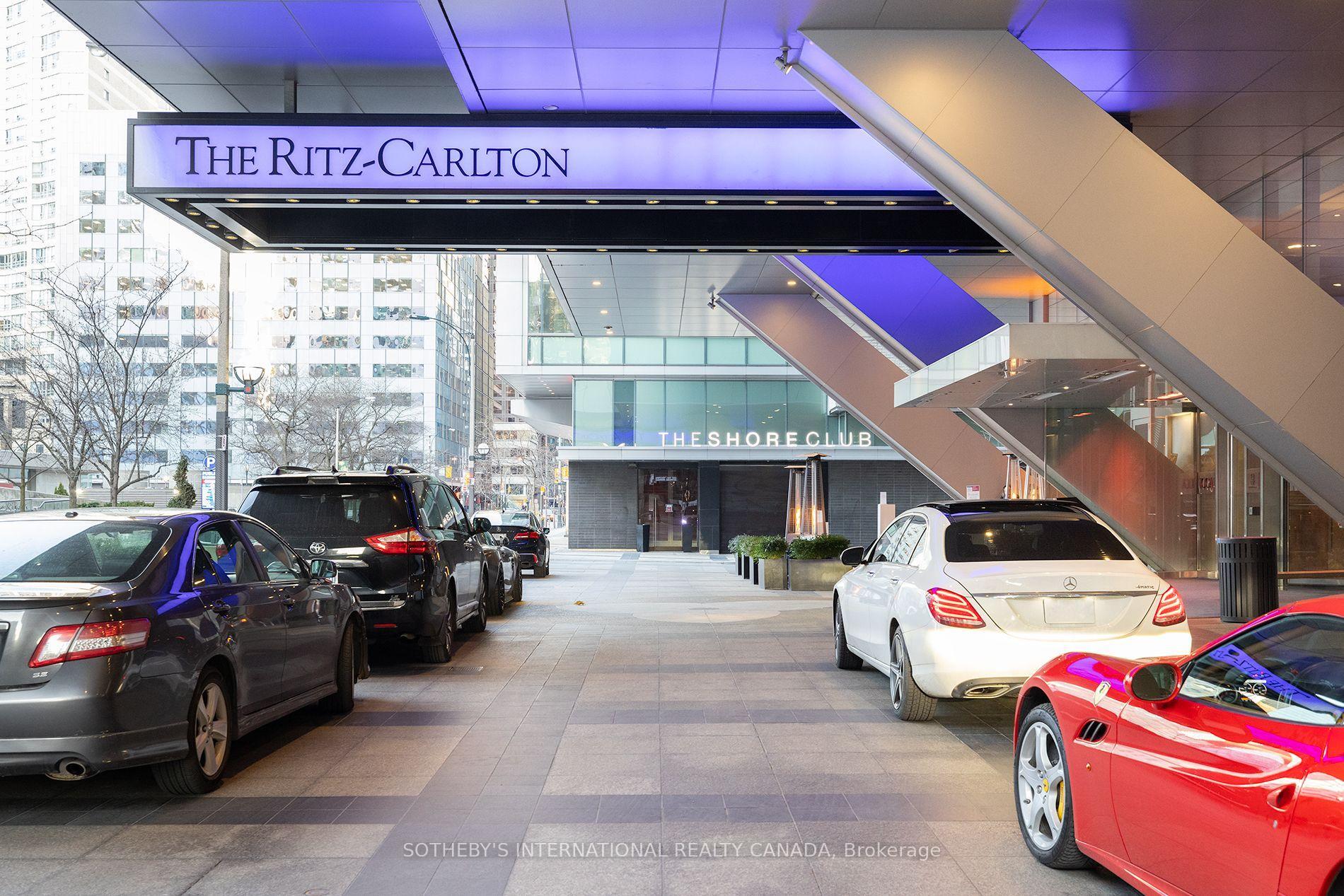 Property Photo: 183 Wellington Street W 2501 ON M5V 0A1