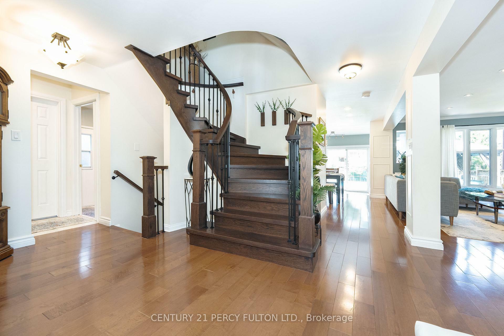 Photo de la propriété: 1032 Rambleberry Avenue ON L1V 5X6