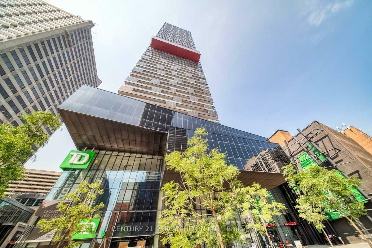 Photo de la propriété: 8 Eglinton Avenue E 1303 ON M4P 0C1