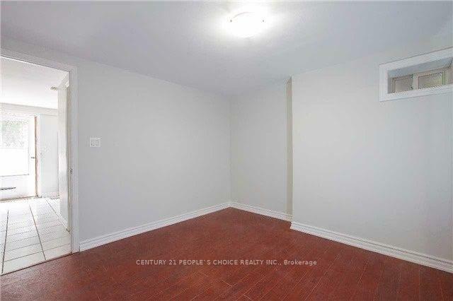 Property Photo:  43 Wolseley Street Bsmt  ON M5T 1A3 