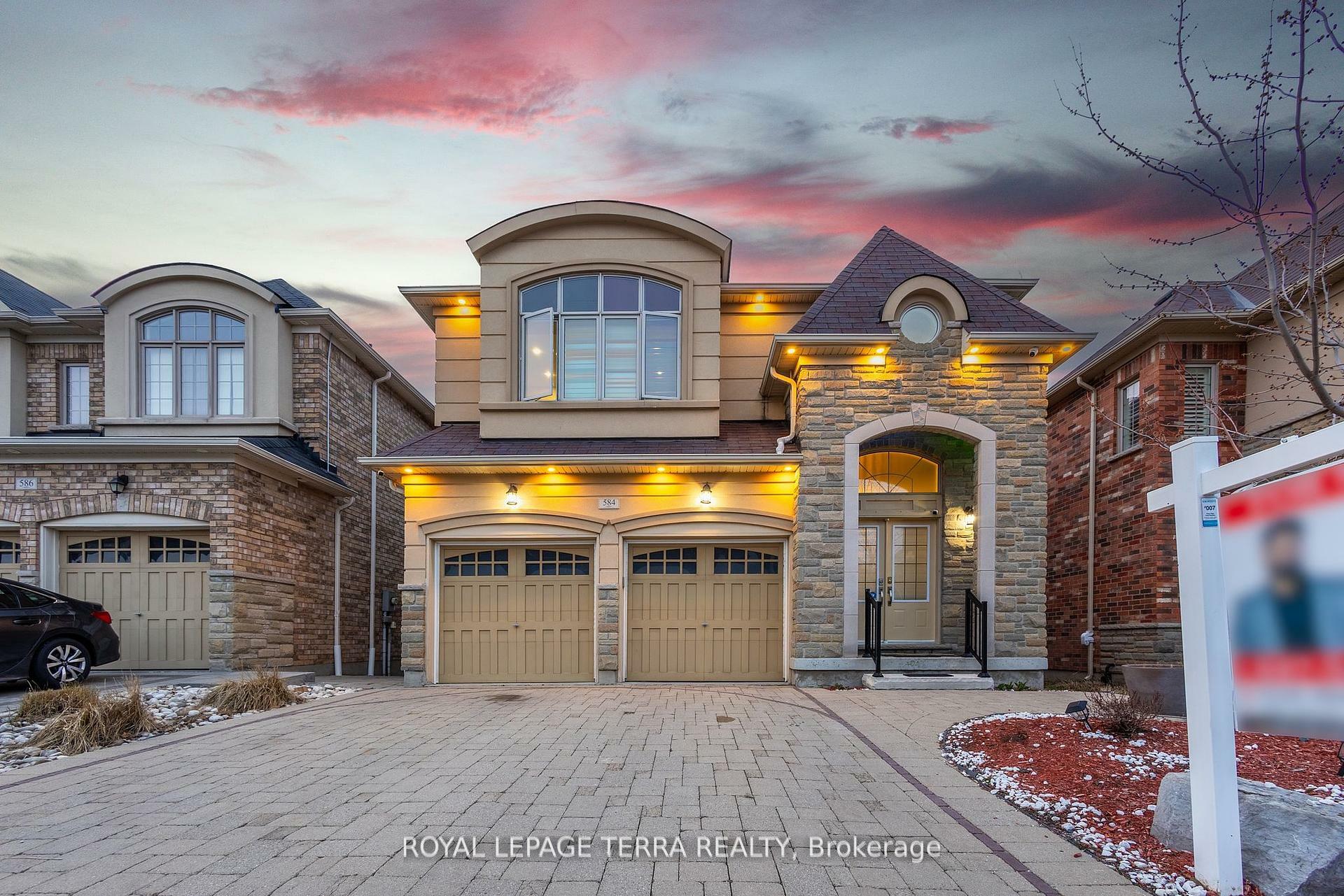 584 Pinery Trail  Waterloo ON N2V 2Y3 photo