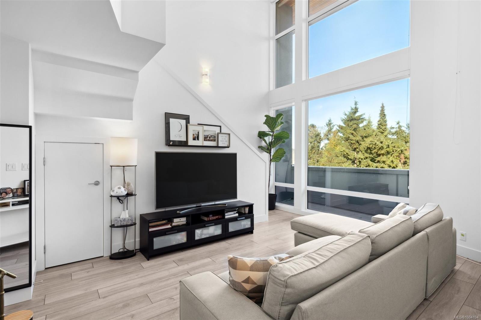 Property Photo: 991 McKenzie Ave 413 BC V8X 0B5