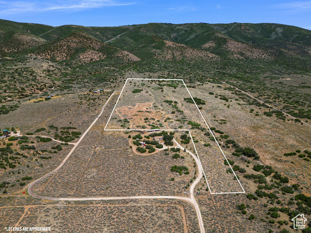 Property Photo: 2200 E Oak Hill Ln N UT 84082