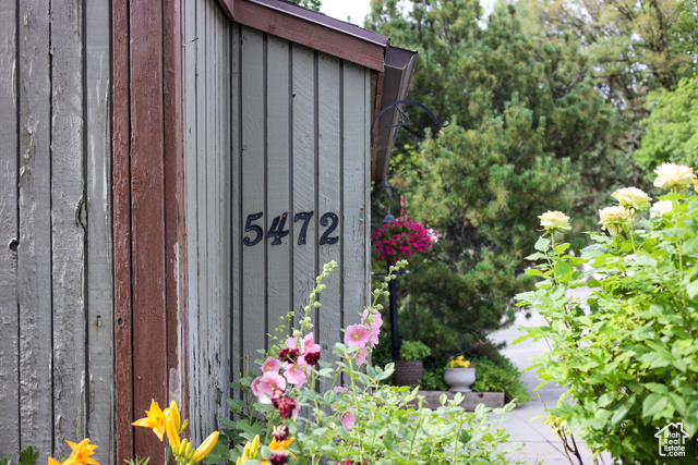 Property Photo:  5472 S Tonalea Dr  UT 84107 
