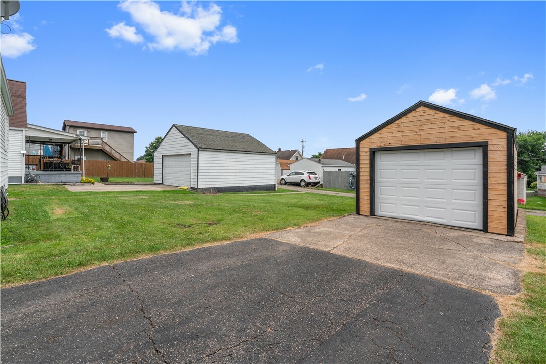 Property Photo: 1029 Nimick Ave PA 15061