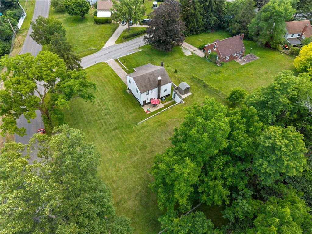 Property Photo: 1100 Algonquin Drive PA 15205