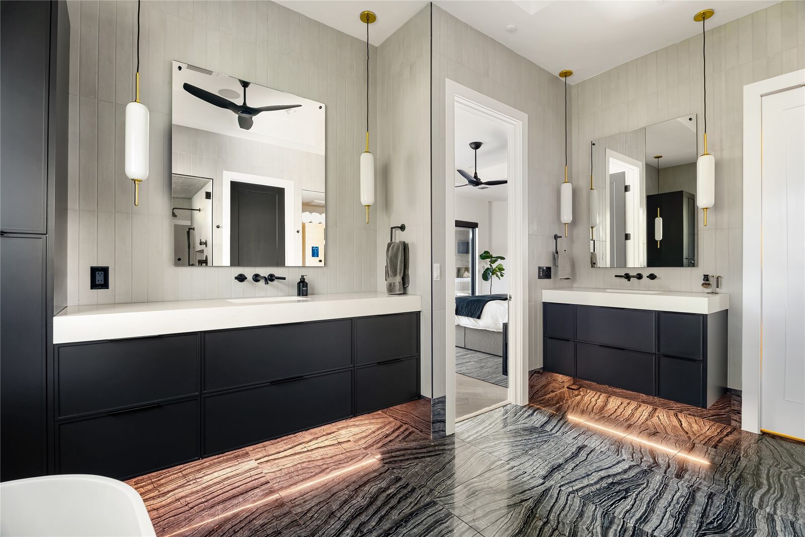 Property Photo: 2021 Rue De St Germaine TX 78746