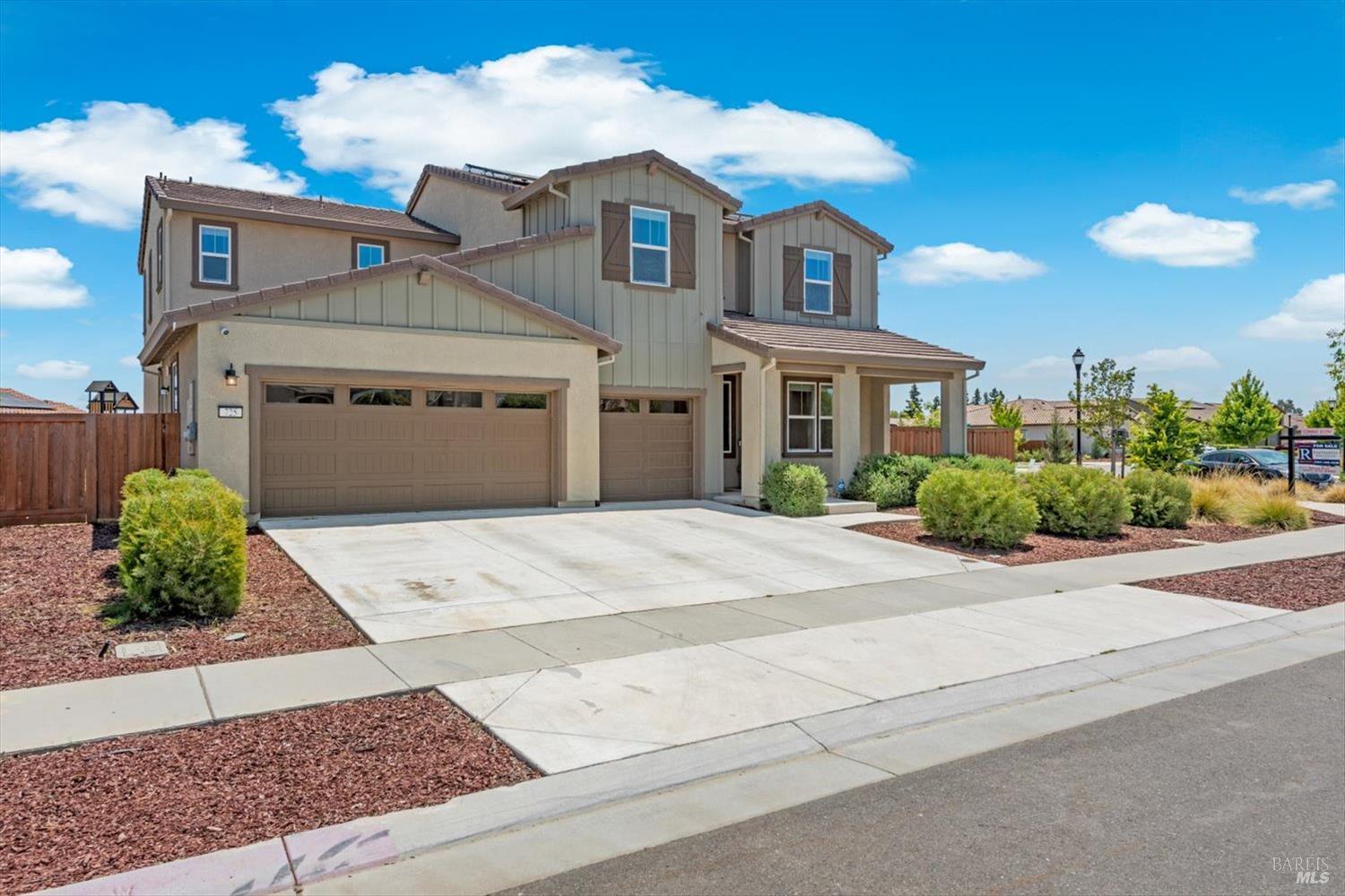 725 Fielding Way  Dixon CA 95620 photo