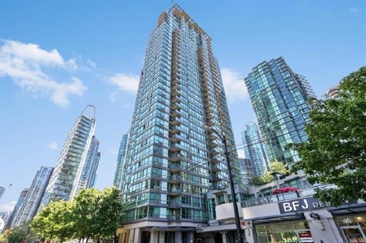 Property Photo:  1328 W Pender Street 3307  BC V6E 4T1 