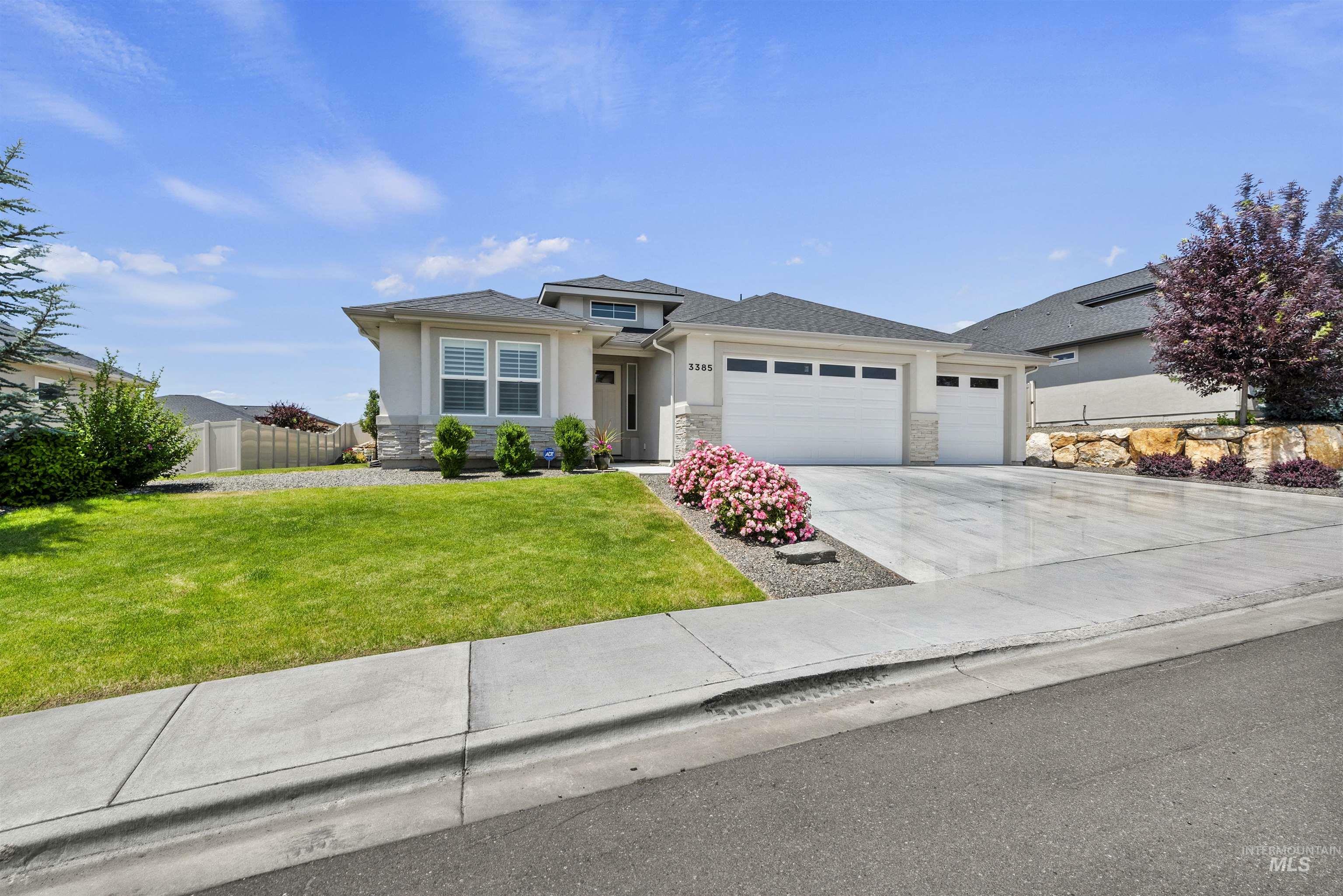 Property Photo: 3385 N Roseland Way ID 83669