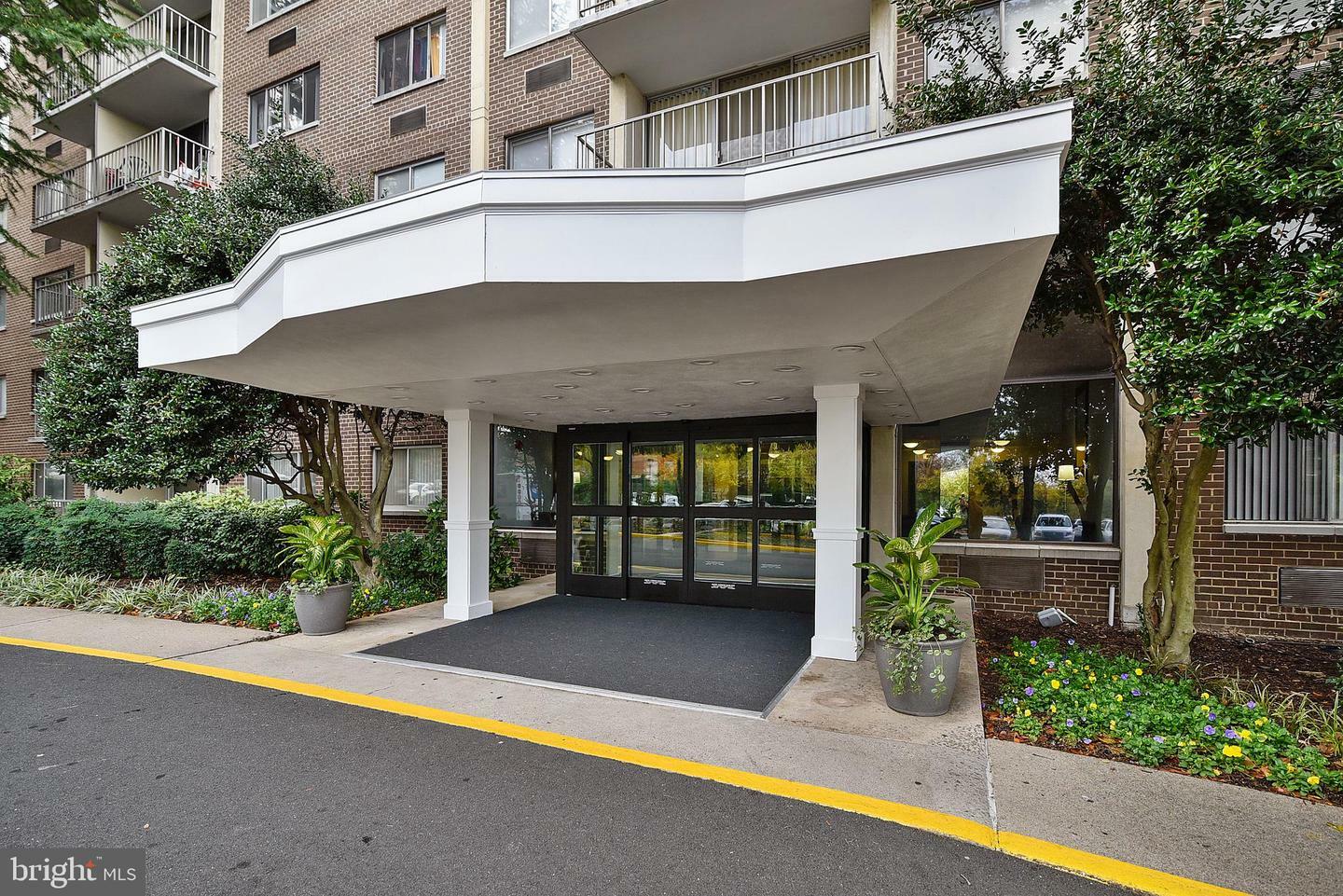 Property Photo:  2059 Huntington Avenue 1406  VA 22303 