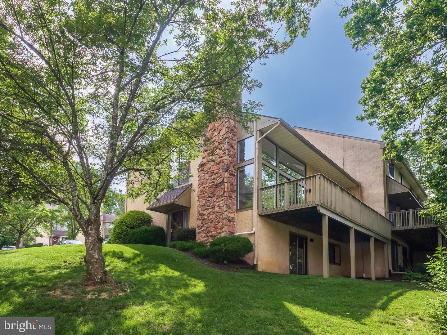 Property Photo: 398 Lynetree Drive 11-D PA 19380