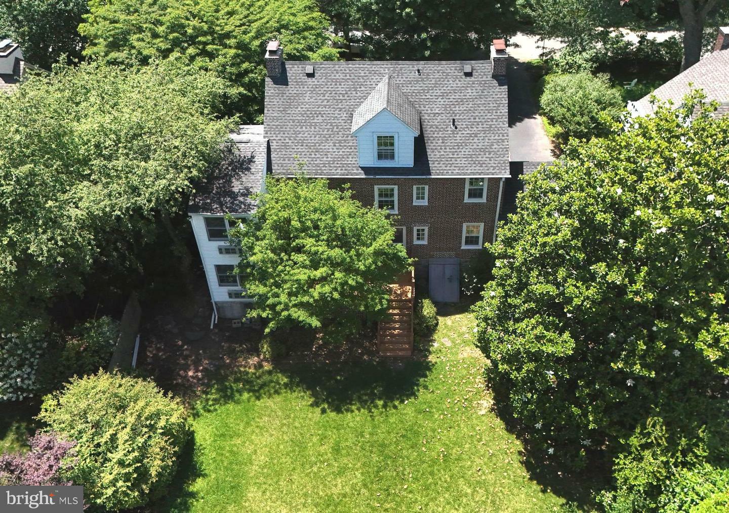 Property Photo: 19 Farm Road PA 19087