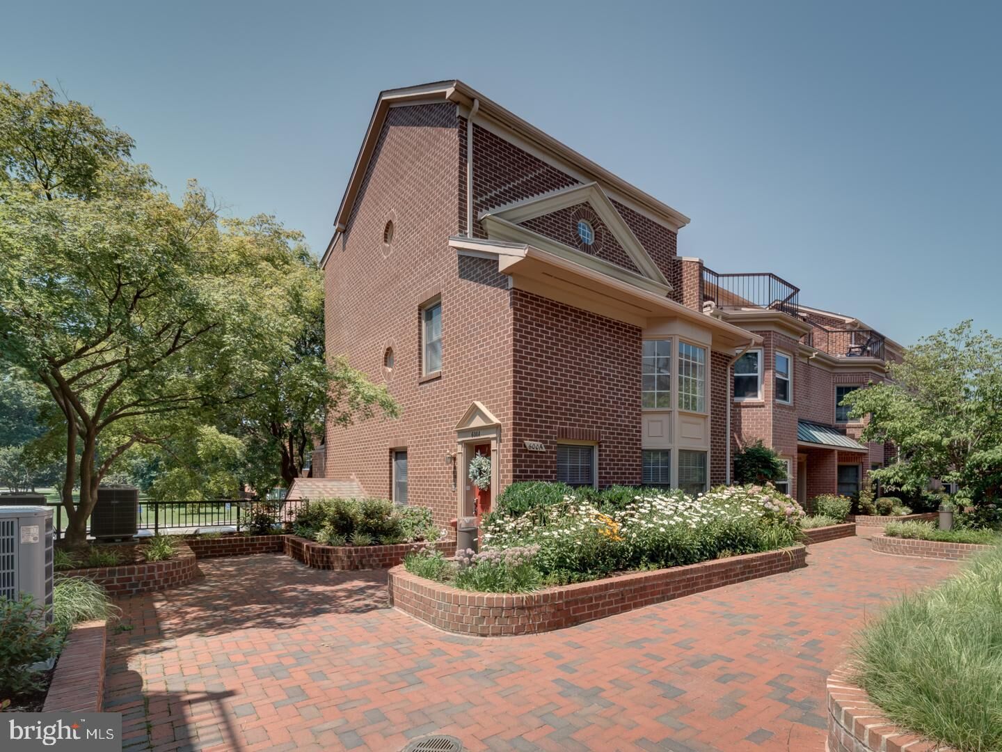 Property Photo:  600 N Tazewell Street A  VA 22203 