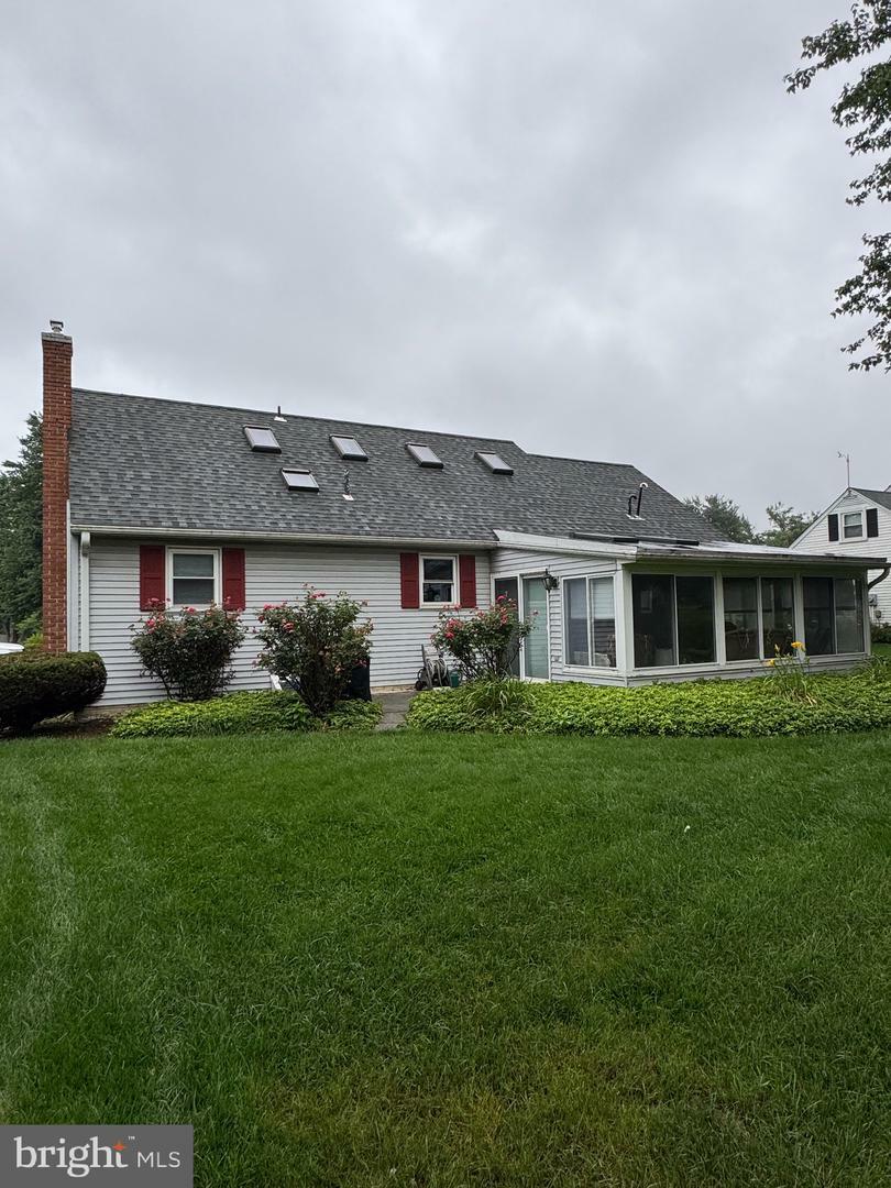 Property Photo: 905 Pinetree Way PA 17601