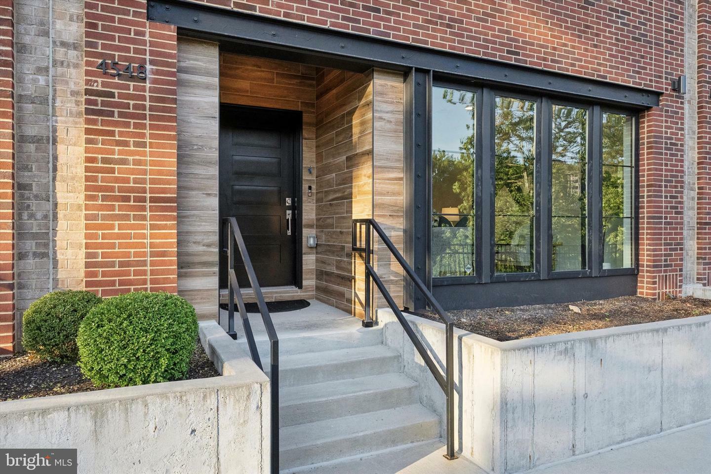 Property Photo: 4548 Riverside Way PA 19127