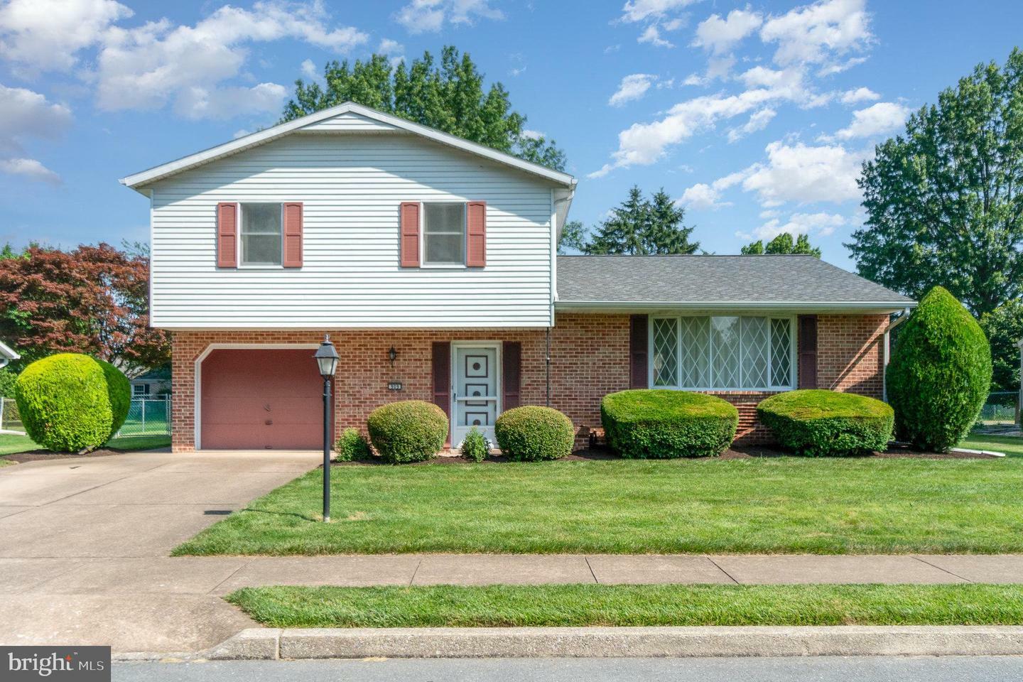909 E Coover Street  Mechanicsburg PA 17055 photo