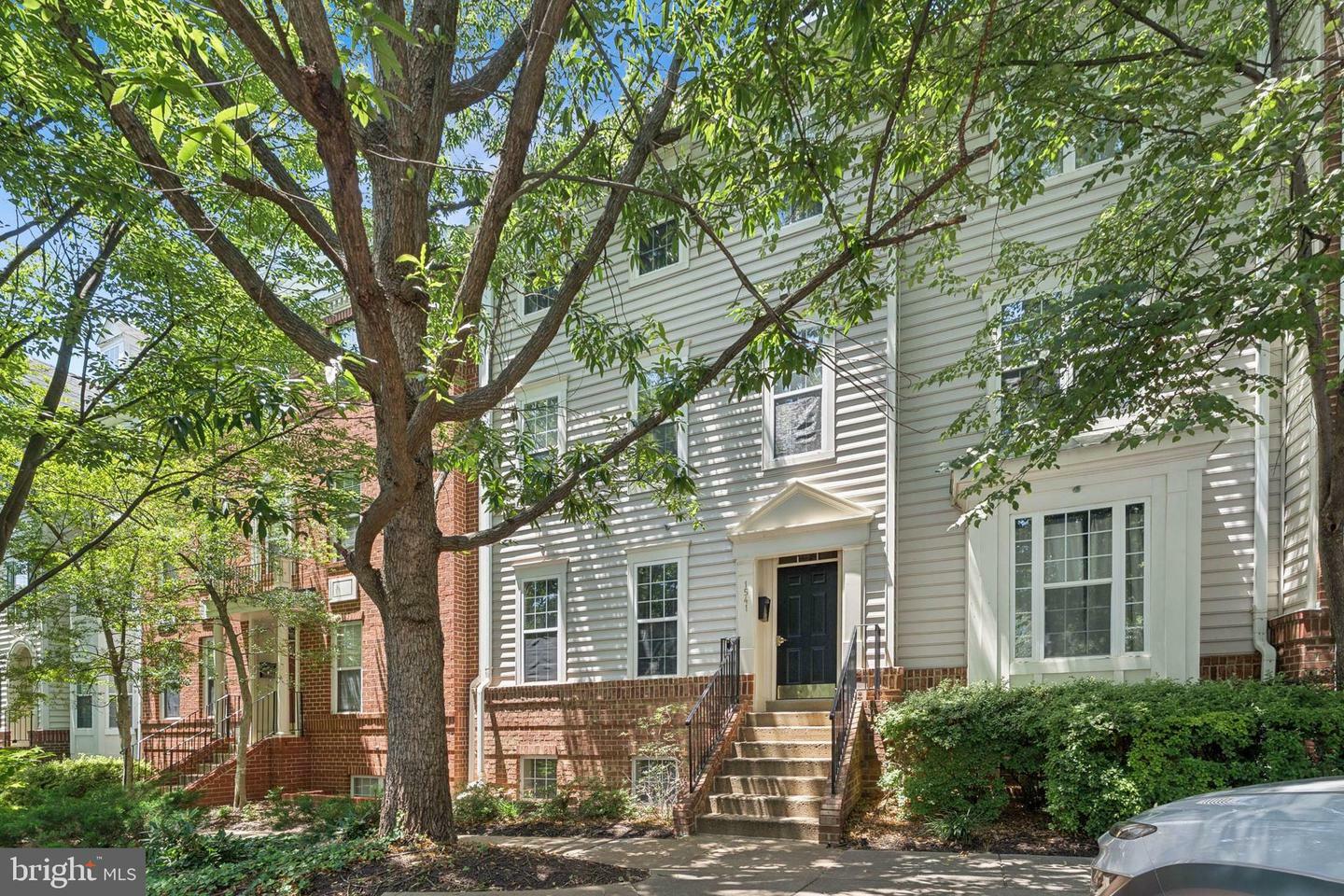 1541 Northern Neck Drive 202  Vienna VA 22182 photo