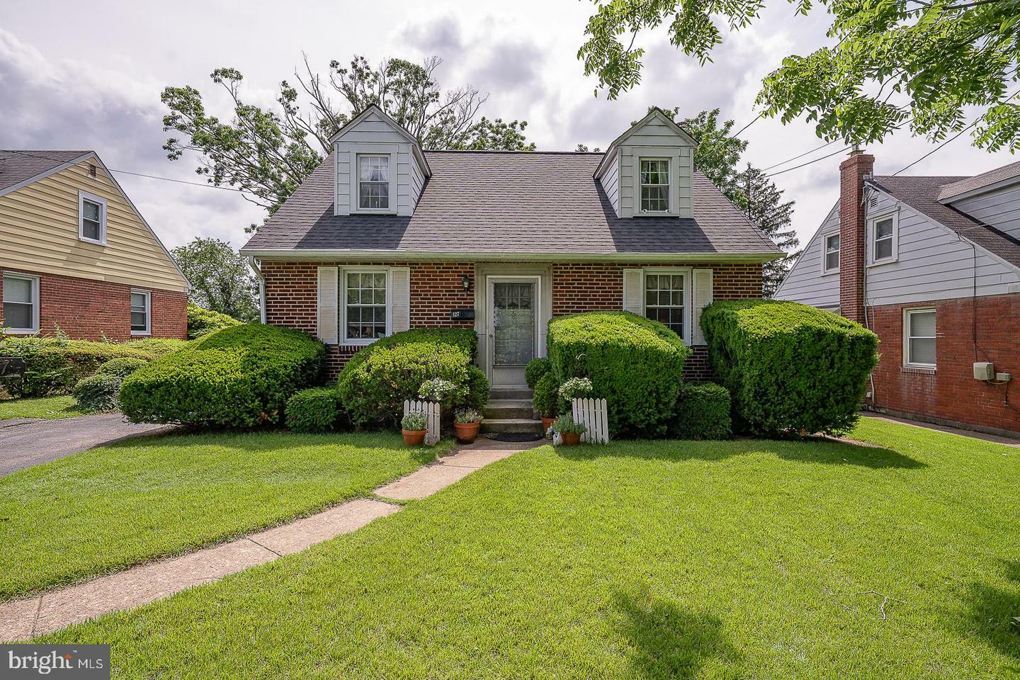 Property Photo: 127 Long Road PA 19406