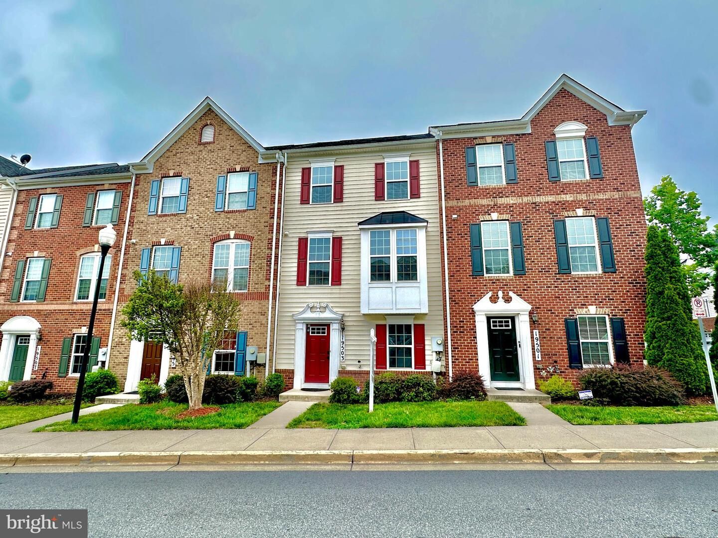 Property Photo:  19503 Vaughn Landing Drive  MD 20874 