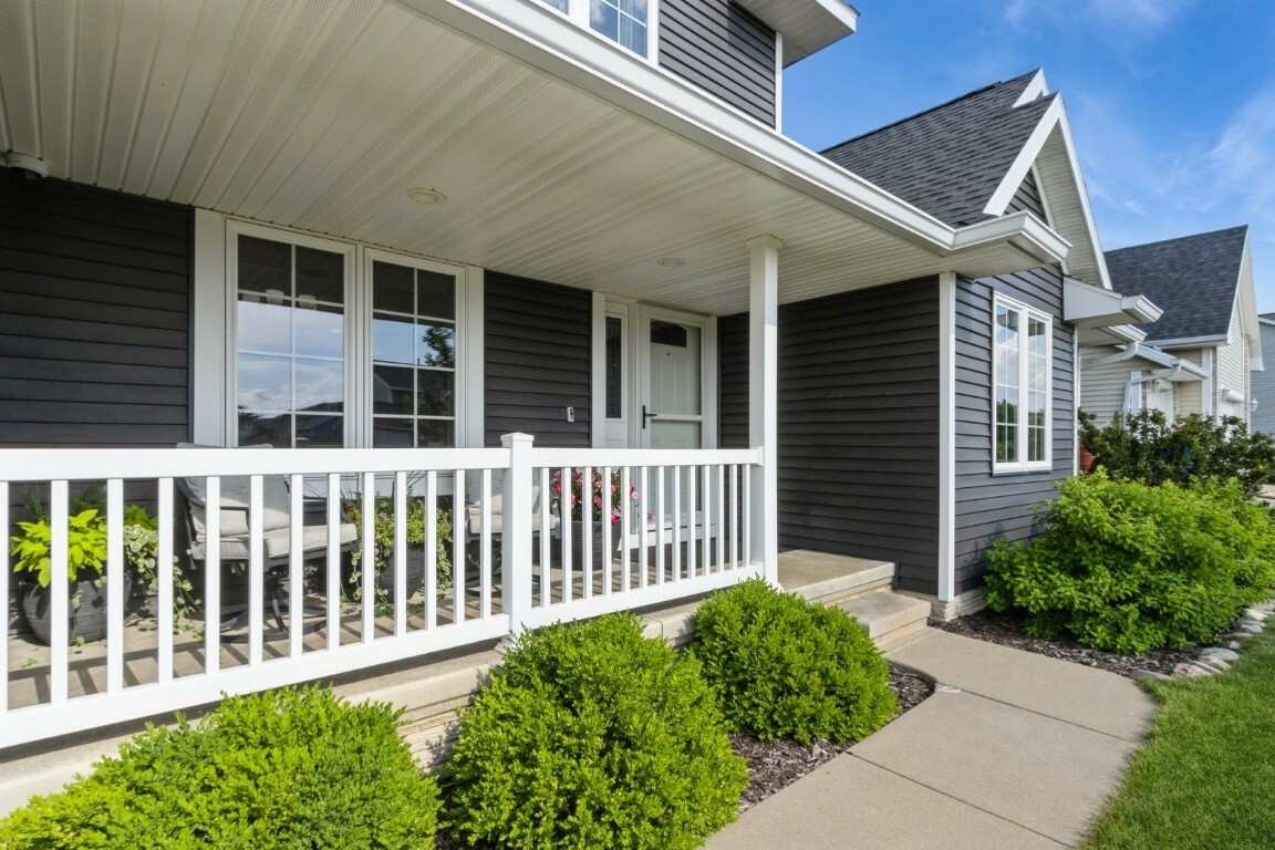 Property Photo: 6416 Windy Meadow Lane NE IA 52411