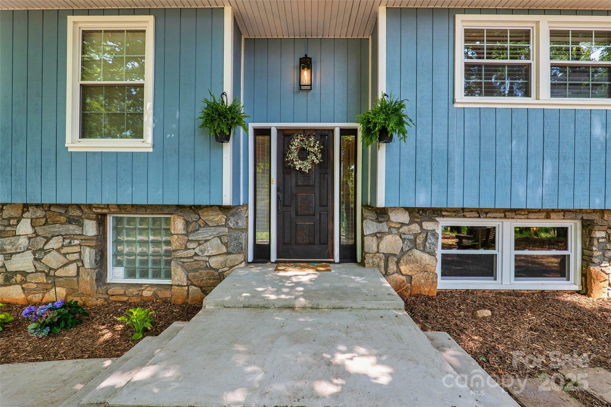Property Photo: 477 Panther Branch Road NC 28701