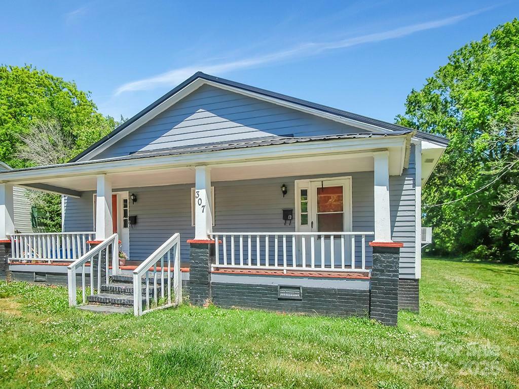 Property Photo: 307 S Jacob Street NC 28021