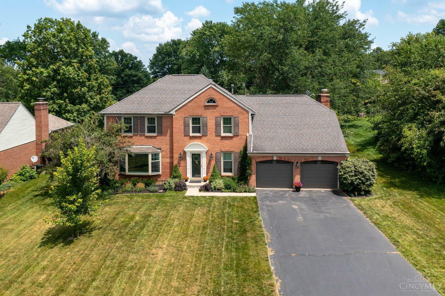 Property Photo: 8006 Hunters Ridge Drive OH 45069