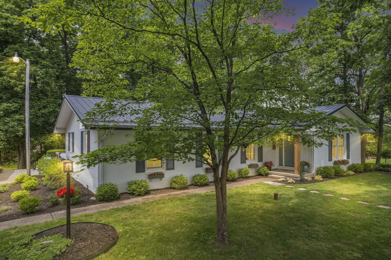 Property Photo: 205 Betz NW Road OH 43130