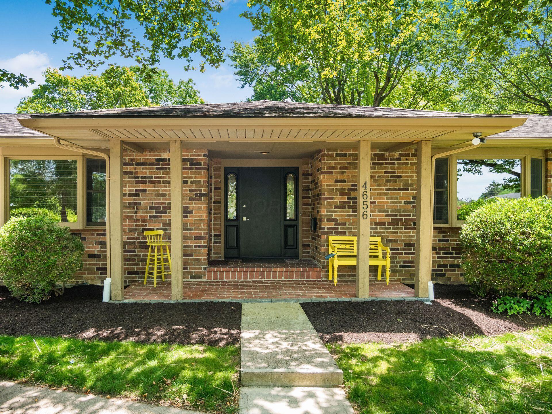 Property Photo: 4656 Crompton Drive OH 43220