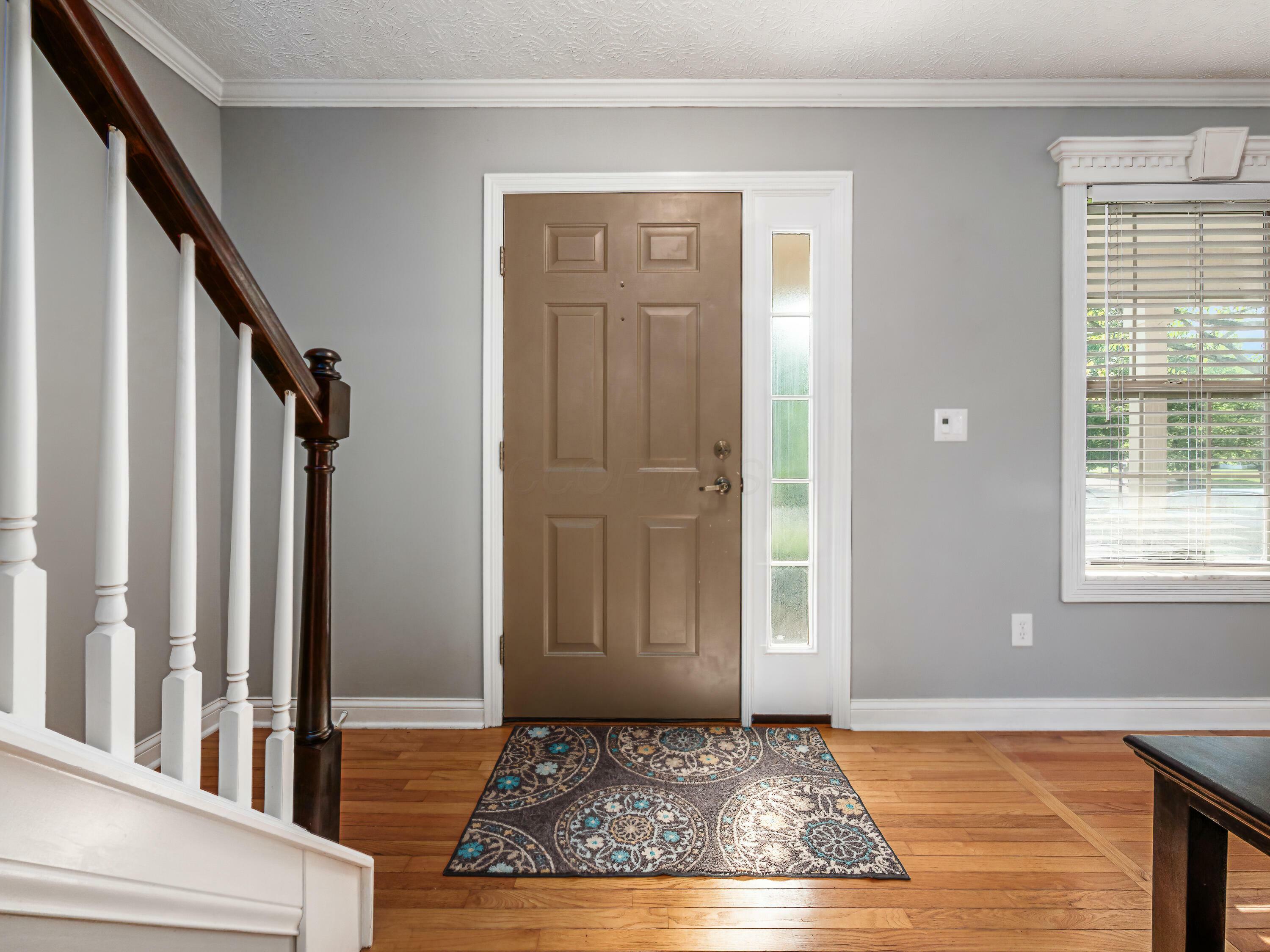 Property Photo: 304 Cottage Grove Circle OH 43062