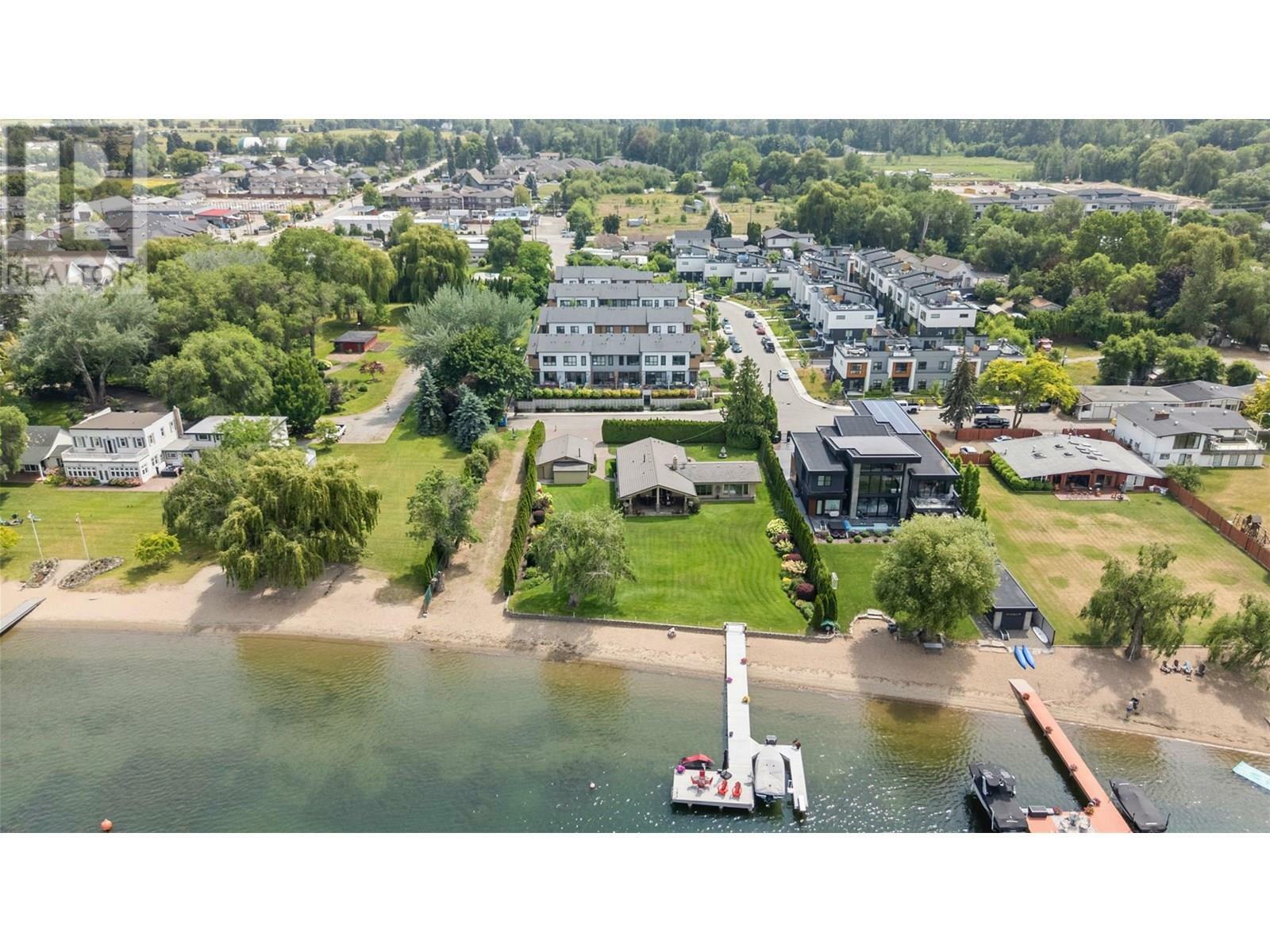 Property Photo: 11581 Rogers Road 104 BC V4V 1X8