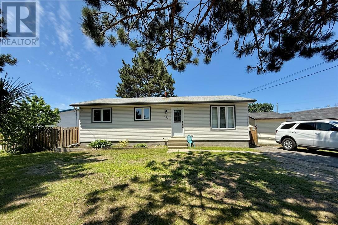 Property Photo: 147 Kings ON P3L 1J9