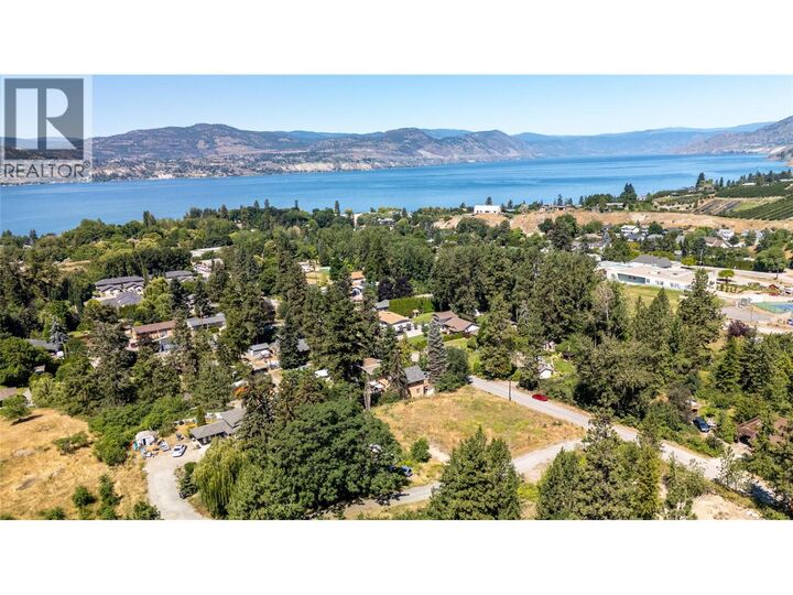 Property Photo:  852 Ellis Avenue  BC V0H 1N1 