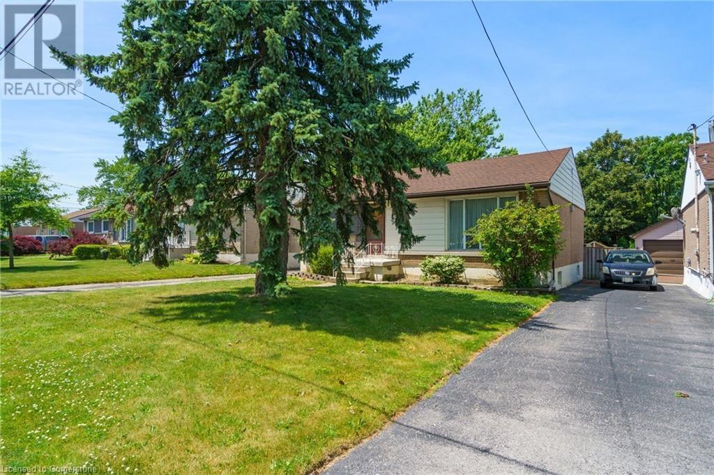 Property Photo: 402 East 37th Street ON L8V 4B8