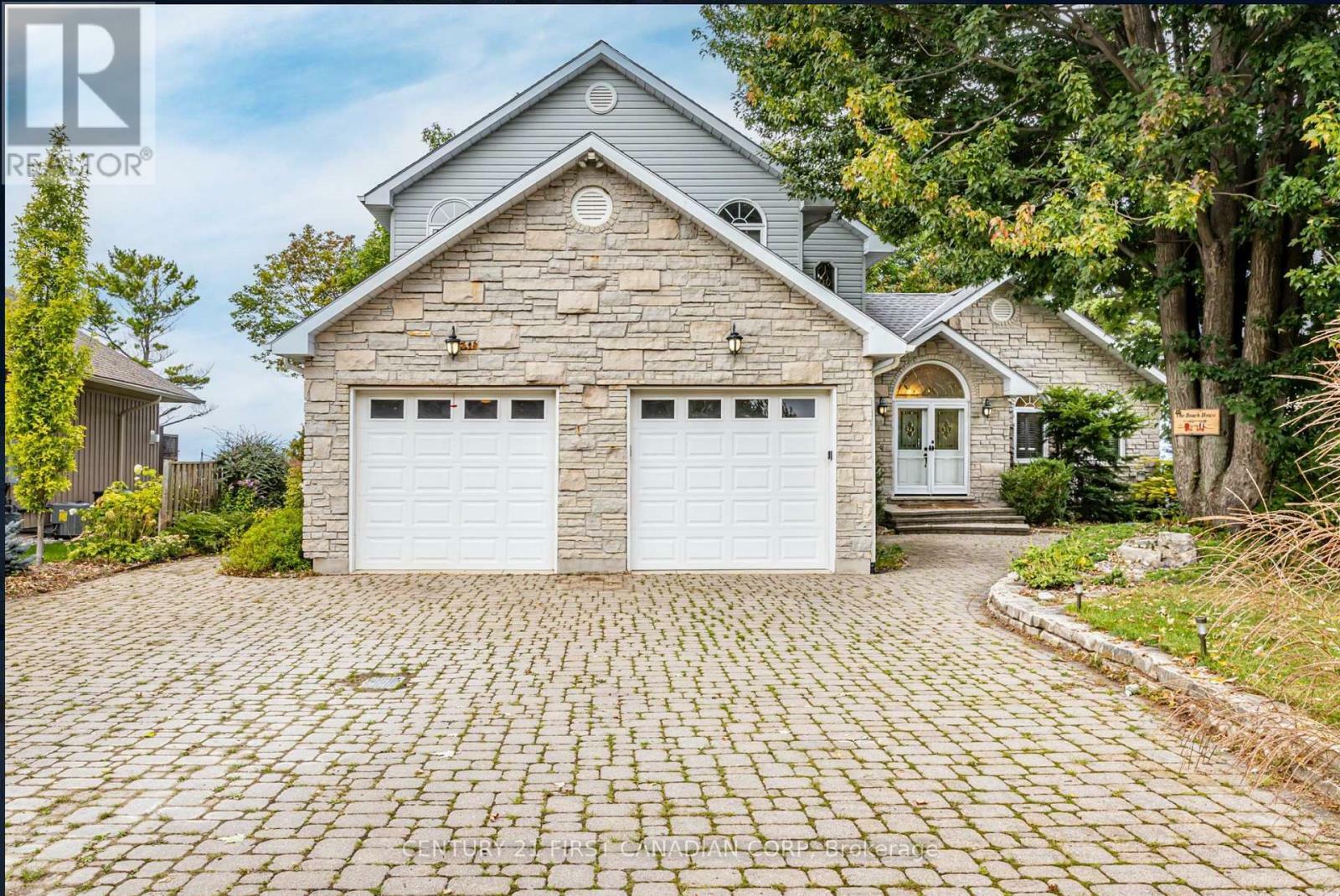 Photo de la propriété: 73411 Sandy Beach Road ON N0M 2T0