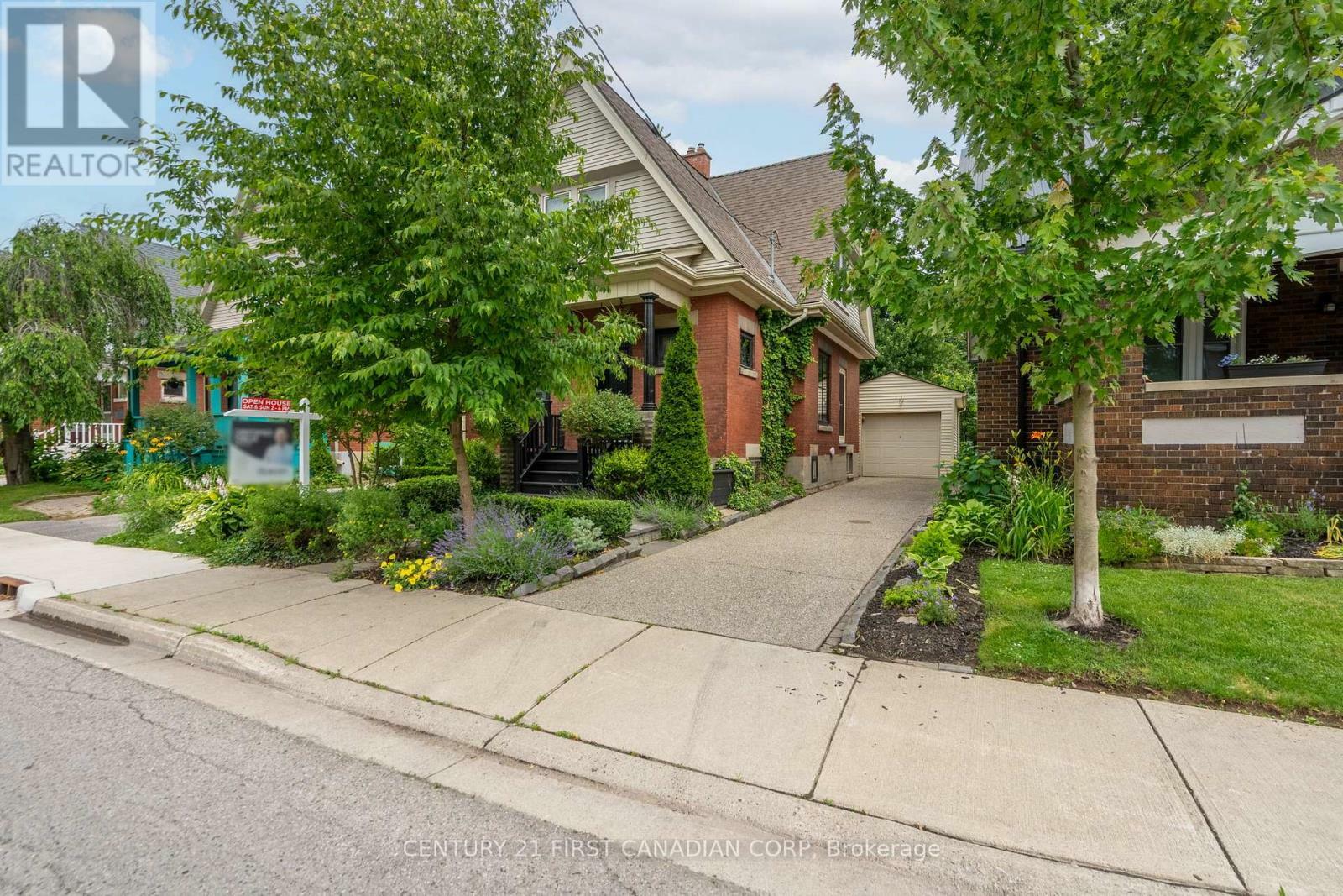 Property Photo: 10 Bellevue Avenue ON N6C 4A5