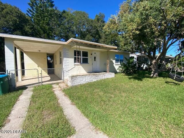 Property Photo: 264 Sherwood Lane FL 32117